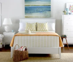 Cottage Queen Panel Bed with Low Footboard