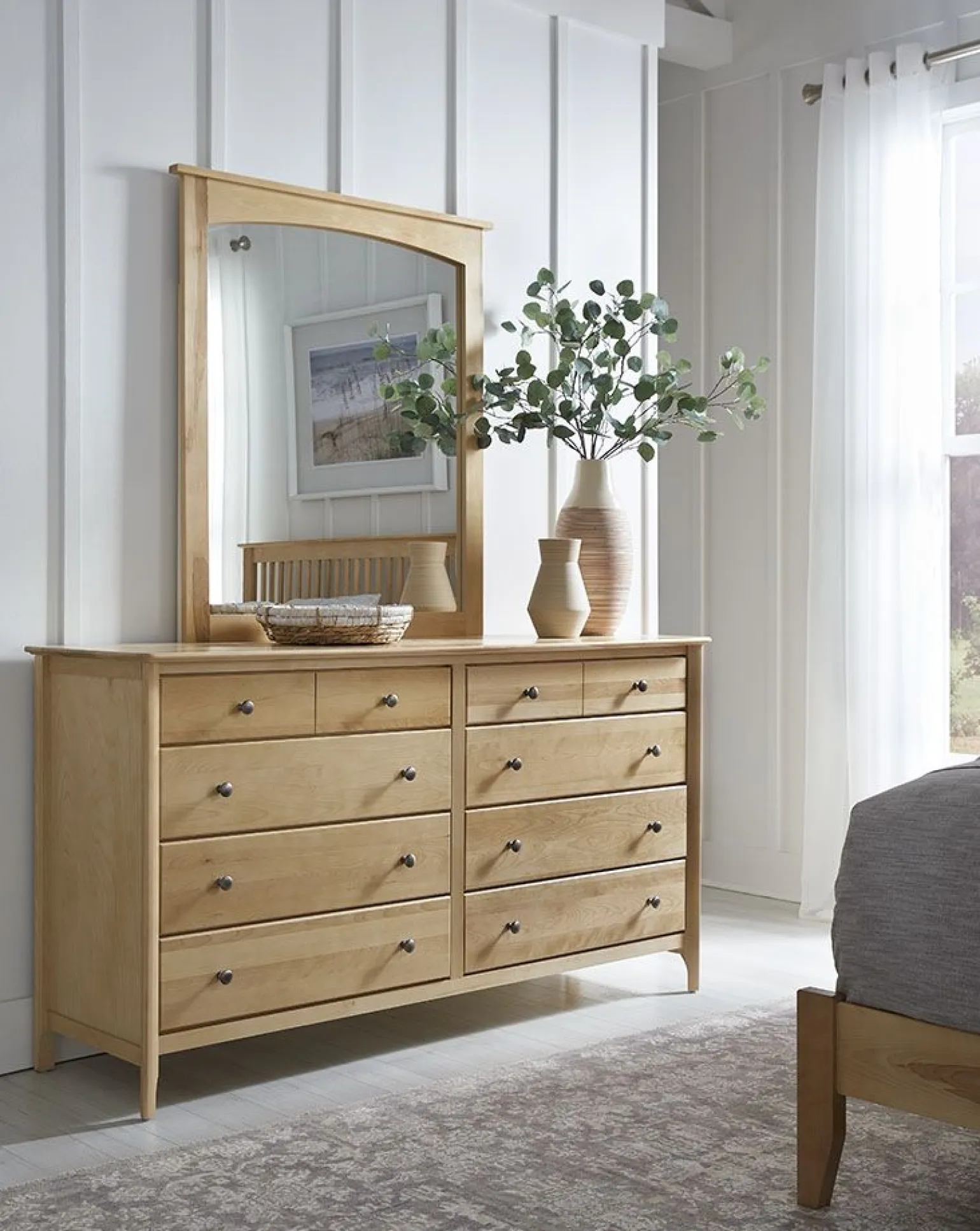 Woodstock 8-Drawer Dresser
